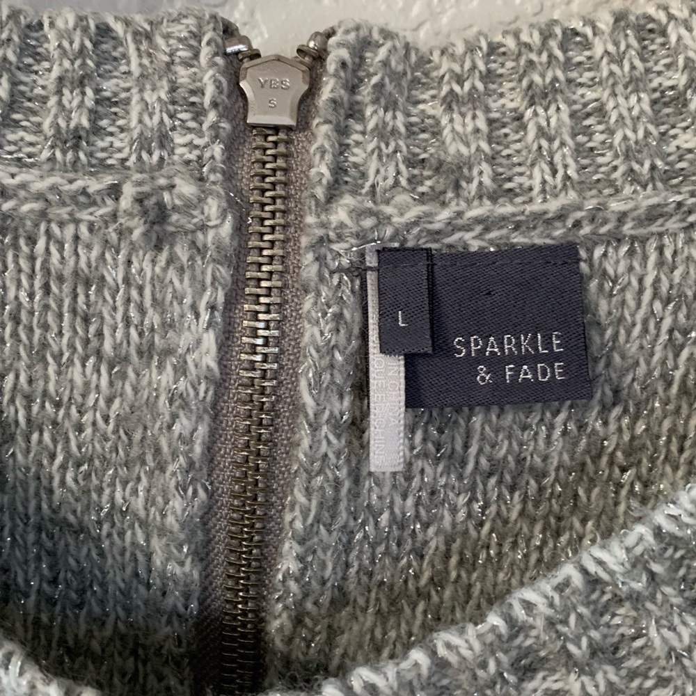 Sparkle & Fade Short Sleeve Glitter Sweater Sz L - Picture 5 of 6